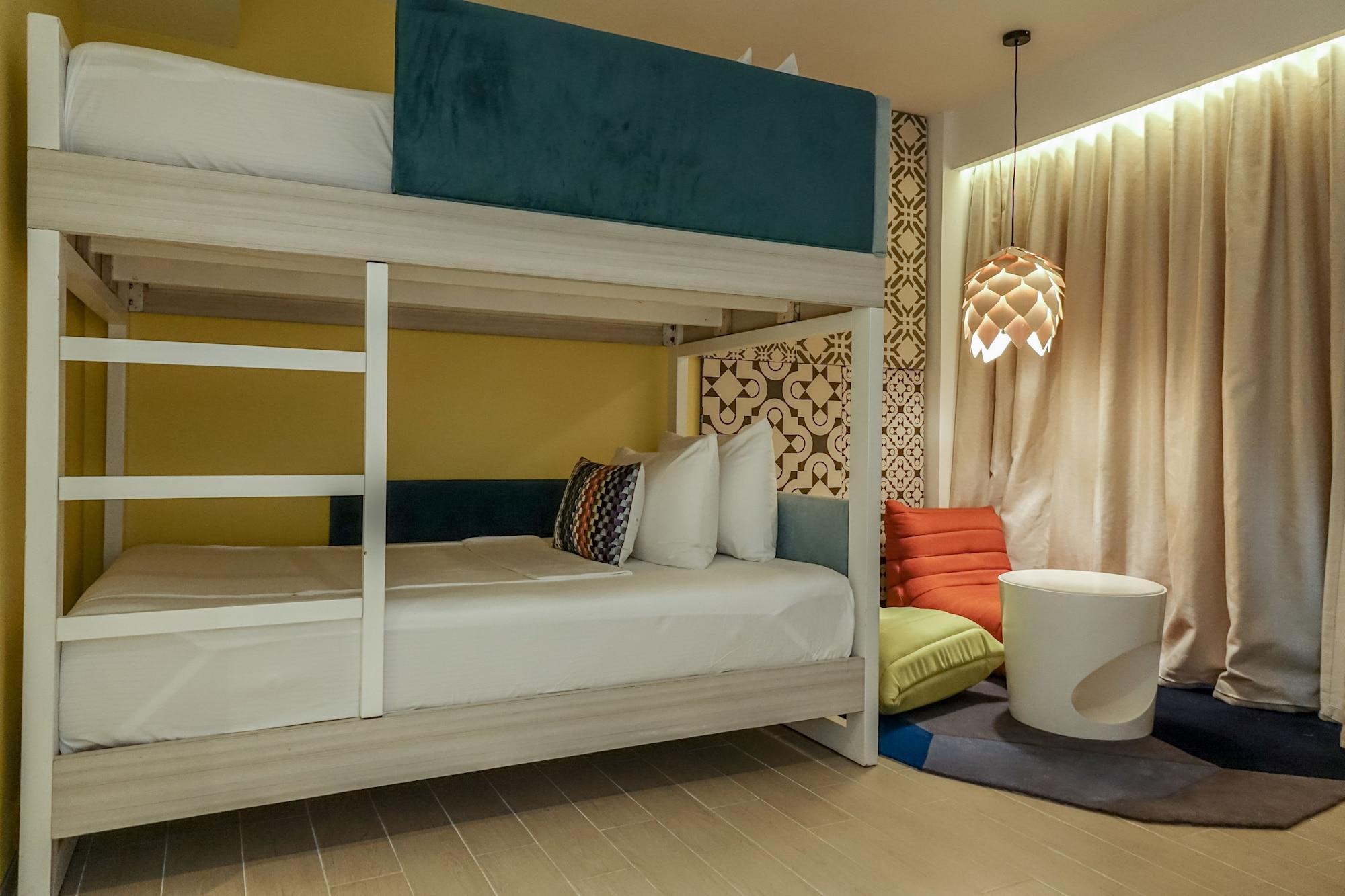 Hue Hotels And Resorts Puerto Princesa Managed By Hii Bagian luar foto