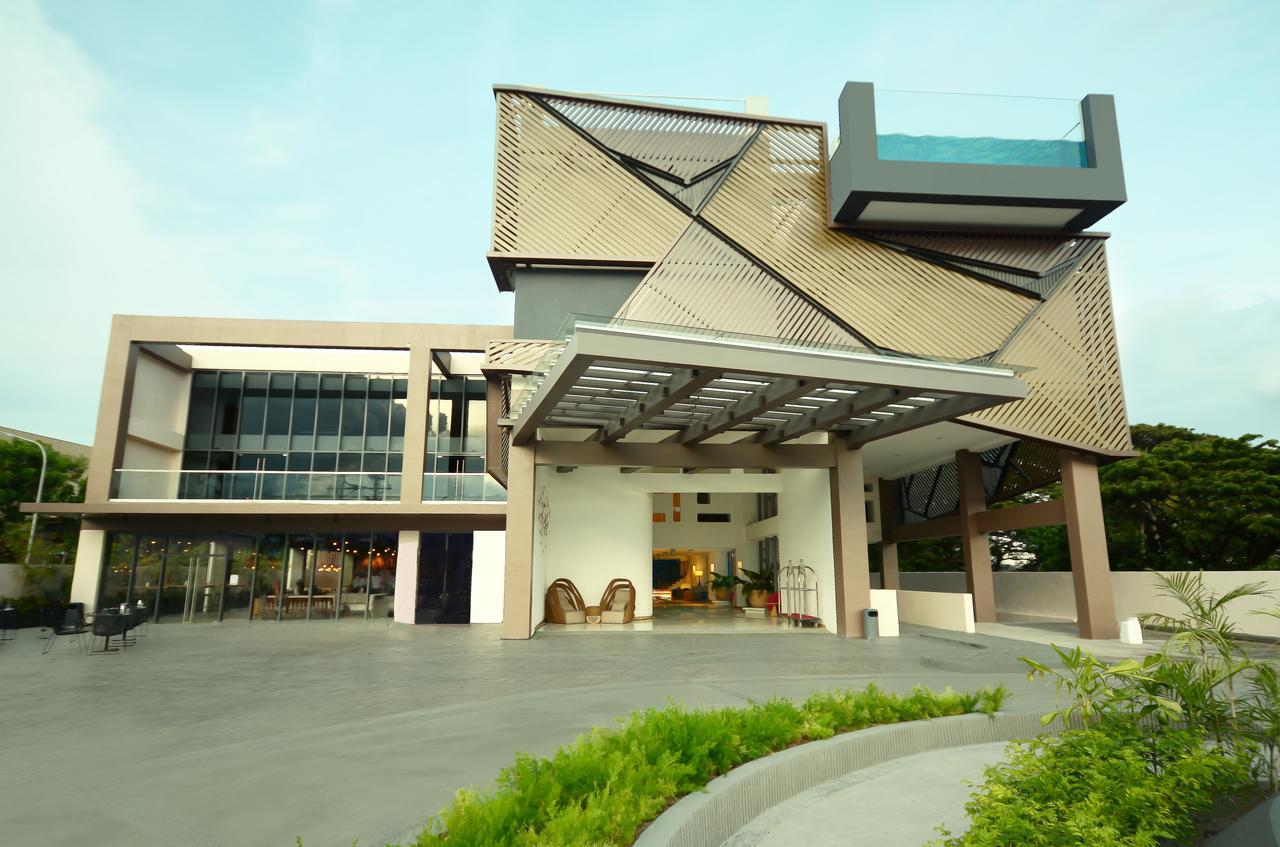 Hue Hotels And Resorts Puerto Princesa Managed By Hii Bagian luar foto