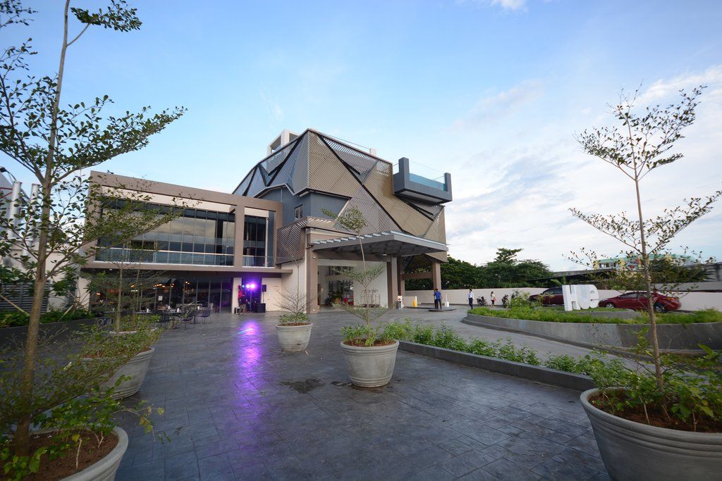 Hue Hotels And Resorts Puerto Princesa Managed By Hii Bagian luar foto